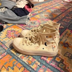 Embroidered Boho Platform Convetse